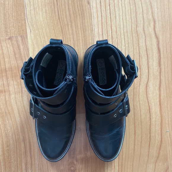 Blondo Camila Waterproof Bootie - Picture 5 of 6